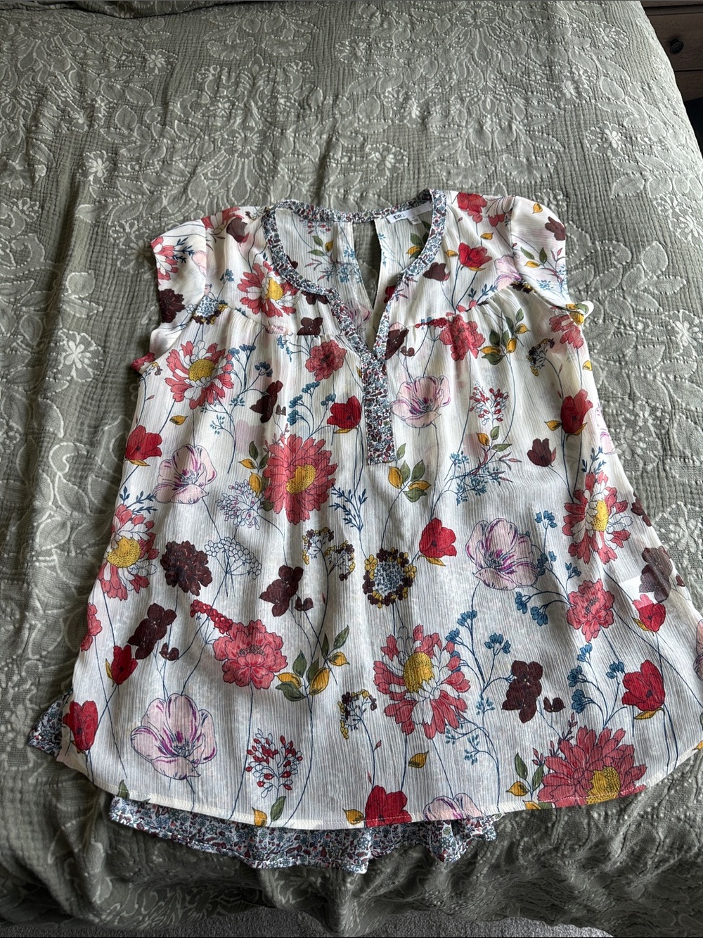 DR2 floral blouse